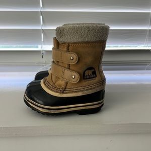Used Unisex Sorel Boots toddler size 6